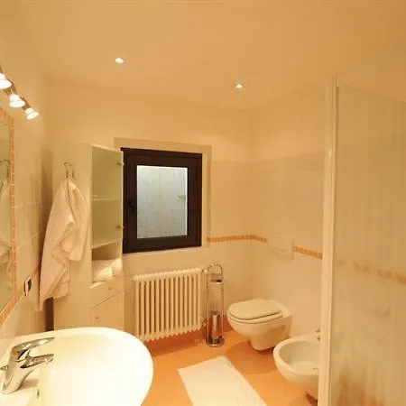 فيلة Sleeps 6 ميناجيو